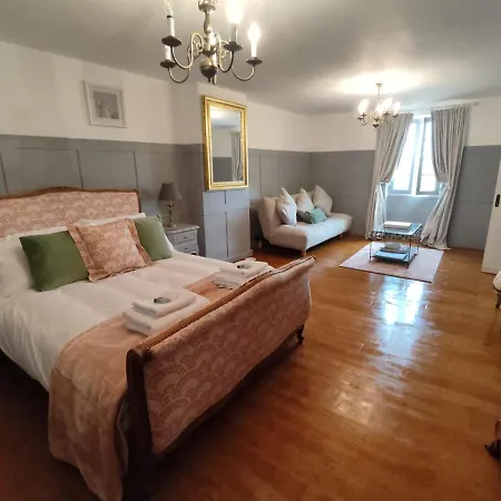 Bed & Breakfast Les Houstalous Lacombe